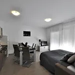 Apartment With Parking Space - 24099 Zadar
