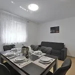 Apartment With Parking Space - 24099 Zadar